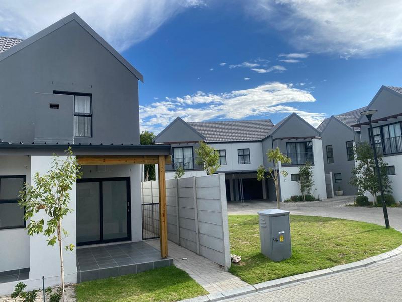 3 Bedroom Property for Sale in Silver Oaks Western Cape